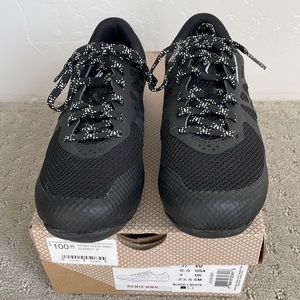 Specialized bike/cycle/class shoe w/SPD cleats